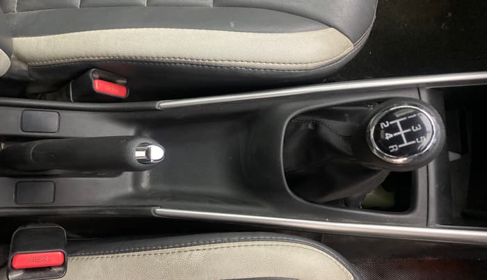 2017 Maruti Baleno ALPHA PETROL 1.2, Petrol, Manual, 28,301 km, Gear Lever