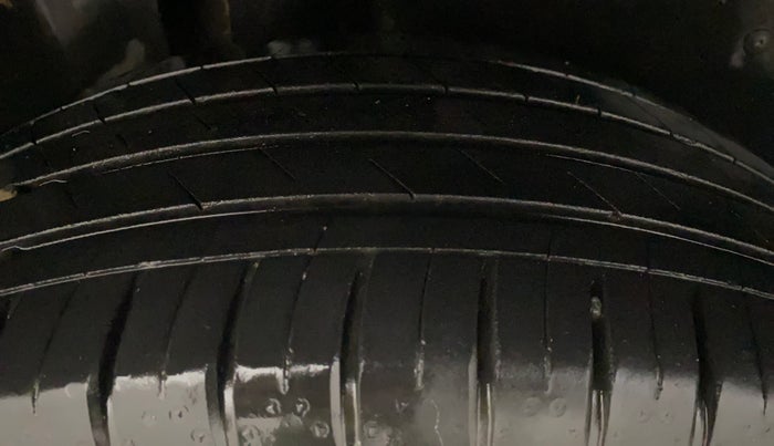 2021 MG HECTOR SMART 2.0 DIESEL, Diesel, Manual, 30,268 km, Right Rear Tyre Tread