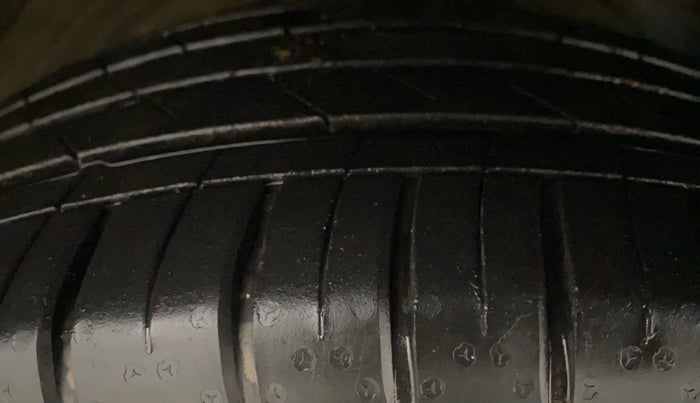 2021 MG HECTOR SMART 2.0 DIESEL, Diesel, Manual, 30,268 km, Right Front Tyre Tread