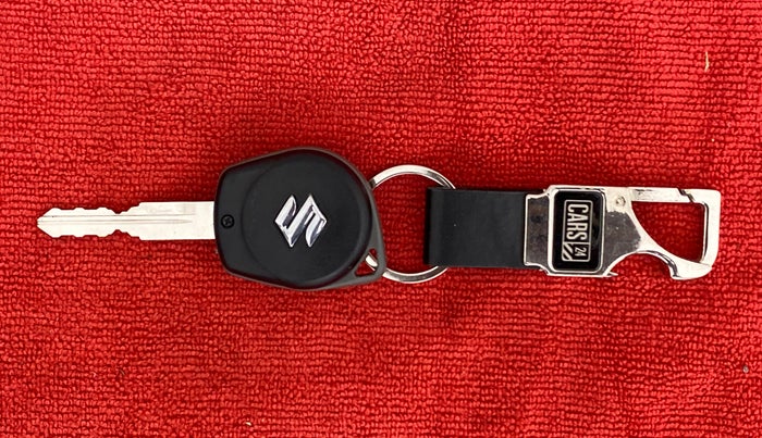 2013 Maruti Swift VXI D, Petrol, Manual, 70,769 km, Key Close Up