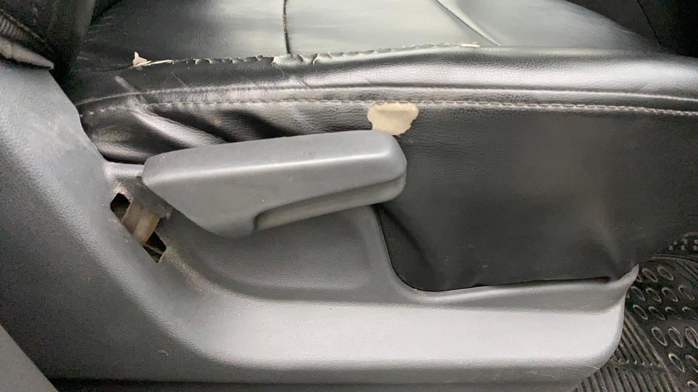2010 Maruti Ritz VXI, Petrol, Manual, 91,149 km, Driver Side Adjustment Panel