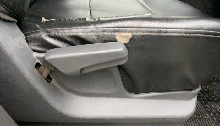 2010 Maruti Ritz VXI, Petrol, Manual, 91,149 km, Driver Side Adjustment Panel
