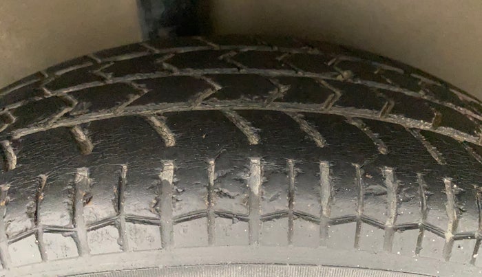 2010 Maruti Ritz VXI, Petrol, Manual, 91,149 km, Right Rear Tyre Tread