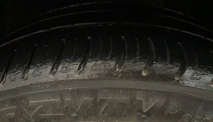 2020 Tata ALTROZ XZ PETROL, Petrol, Manual, 56,208 km, Left Front Tyre Tread