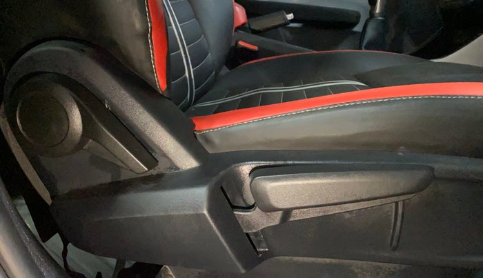 2020 Tata ALTROZ XZ PETROL, Petrol, Manual, 56,208 km, Driver Side Adjustment Panel