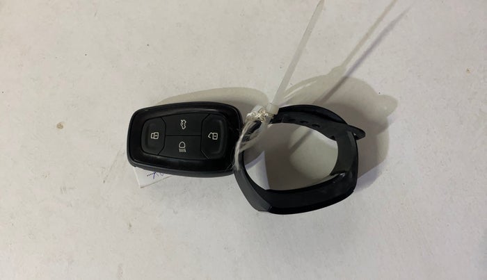 2020 Tata ALTROZ XZ PETROL, Petrol, Manual, 56,208 km, Key Close Up