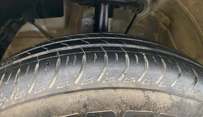 2024 Maruti Swift VXi (O), Petrol, Manual, 32,231 km, Left Front Tyre Tread