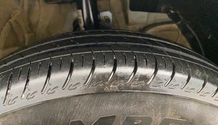 2024 Maruti Swift VXi (O), Petrol, Manual, 32,231 km, Right Front Tyre Tread