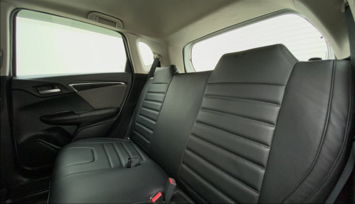 2018 Honda WR-V 1.5 i-DTEC VX MT, Diesel, Manual, 92,994 km, Right Side Rear Door Cabin