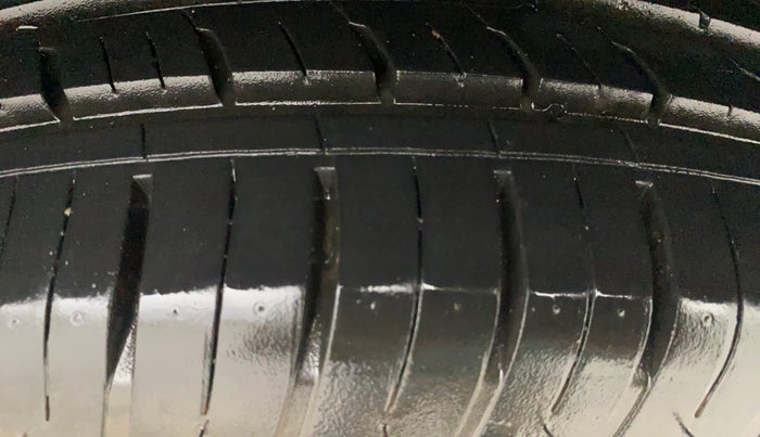 2021 Tata Harrier XZA 2.0L, Diesel, Automatic, 15,883 km, Left Rear Tyre Tread