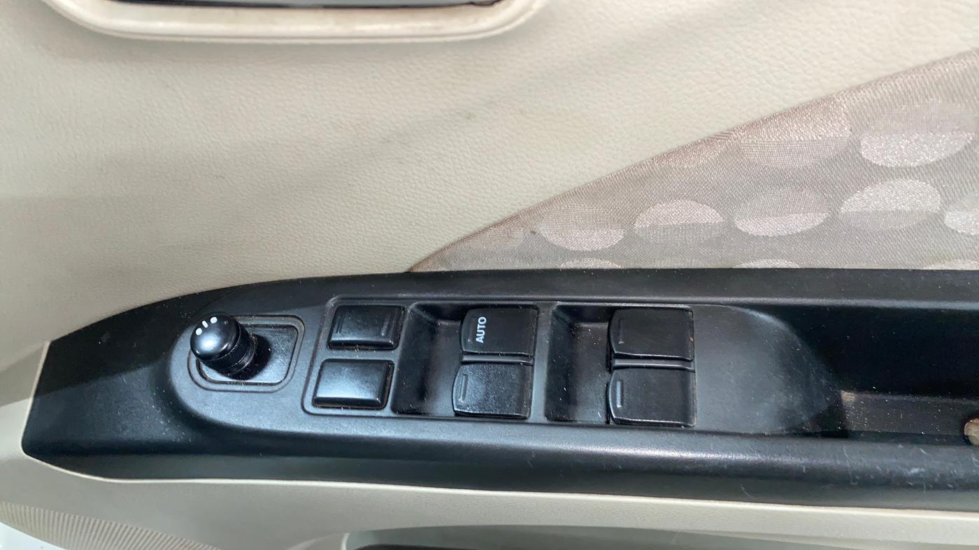 2017 Maruti Celerio ZXI, Petrol, Manual, 94,577 km, Driver Side Door Panels Control
