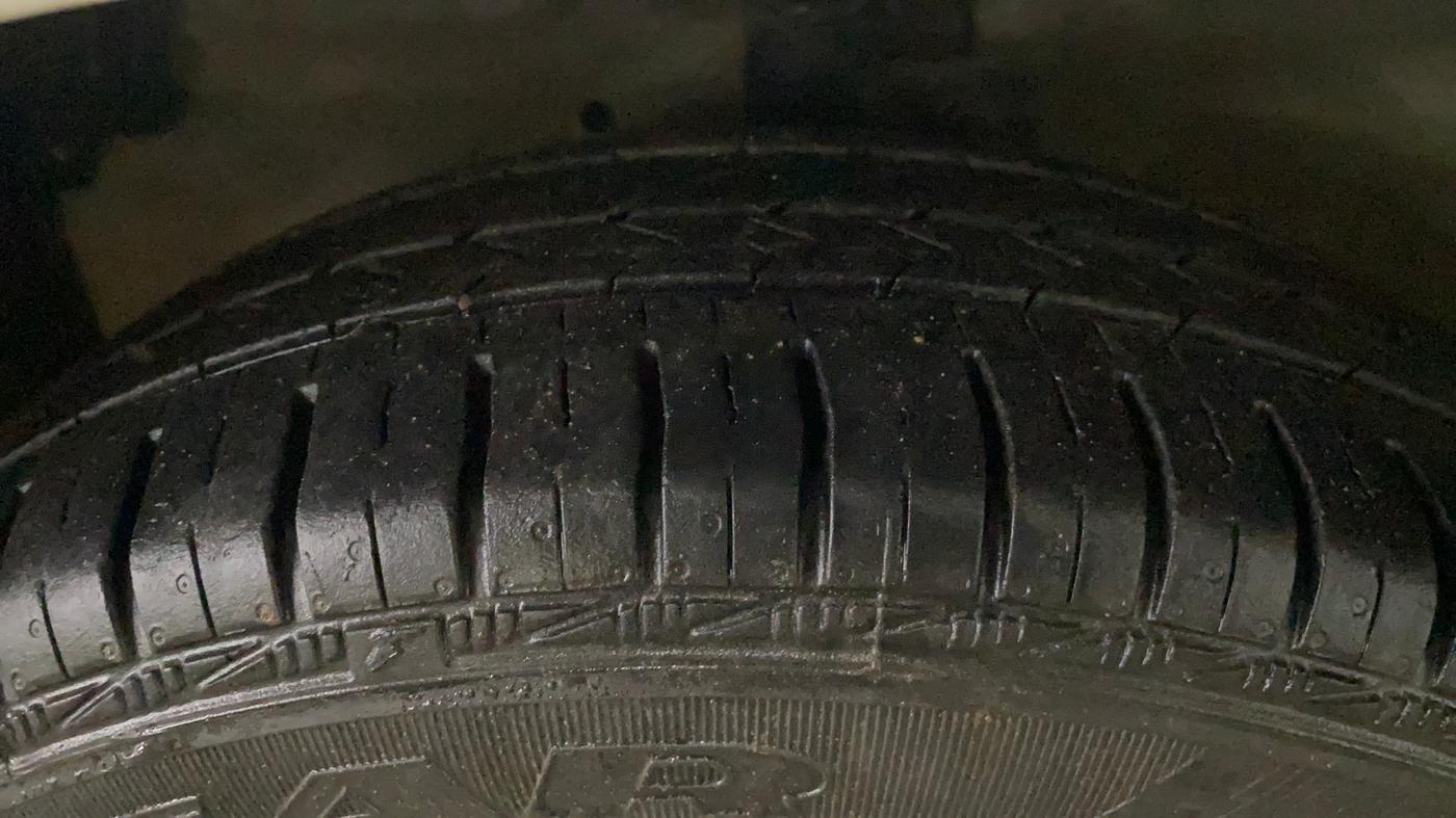 2017 Maruti Celerio ZXI, Petrol, Manual, 94,577 km, Left Front Tyre Tread