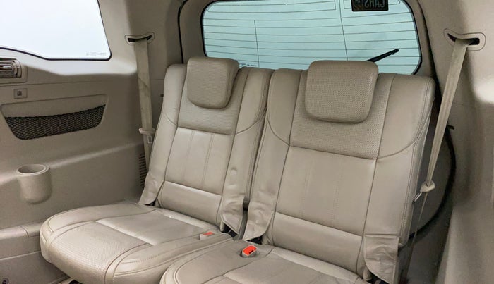 2016 Mahindra XUV500 W10, Diesel, Manual, 56,575 km, Third Seat Row ( optional )