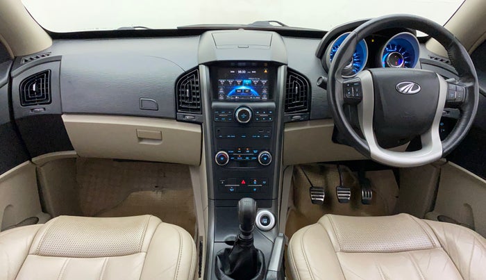 2016 Mahindra XUV500 W10, Diesel, Manual, 56,575 km, Dashboard