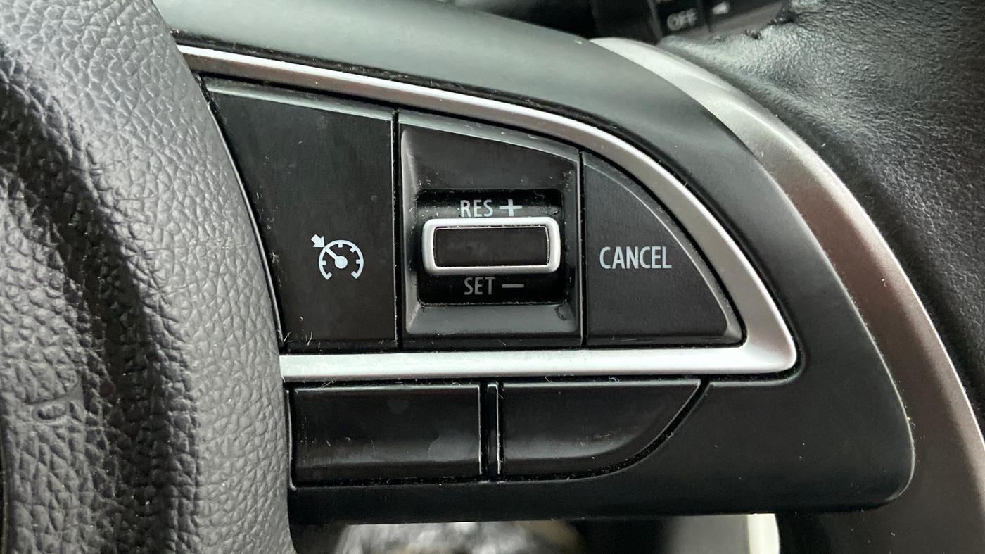 2019 Maruti XL6 ALPHA SHVS  MT, Petrol, Manual, 7,435 km, Adaptive Cruise Control