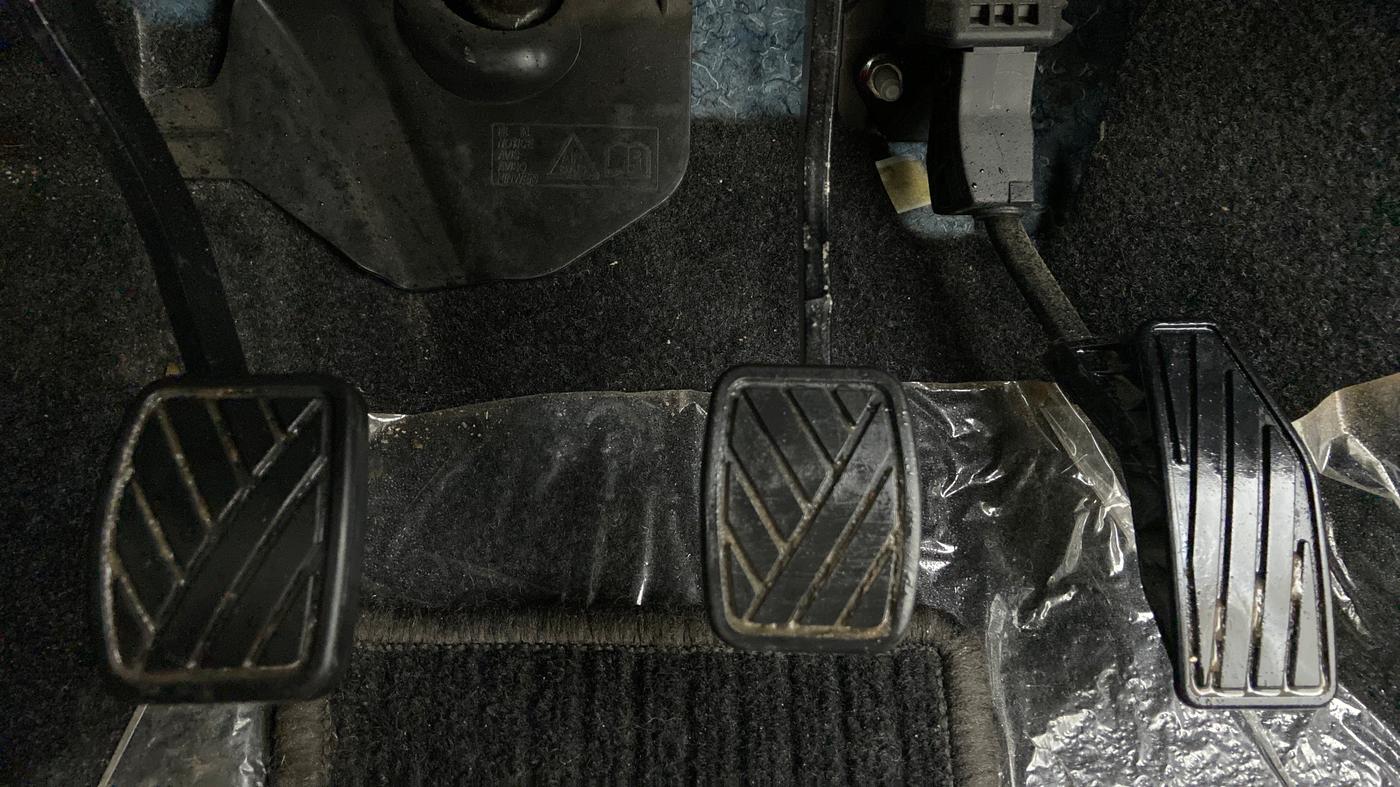 2019 Maruti XL6 ALPHA SHVS  MT, Petrol, Manual, 7,435 km, Pedals