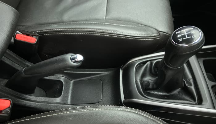 2019 Maruti XL6 ALPHA SHVS  MT, Petrol, Manual, 7,435 km, Gear Lever