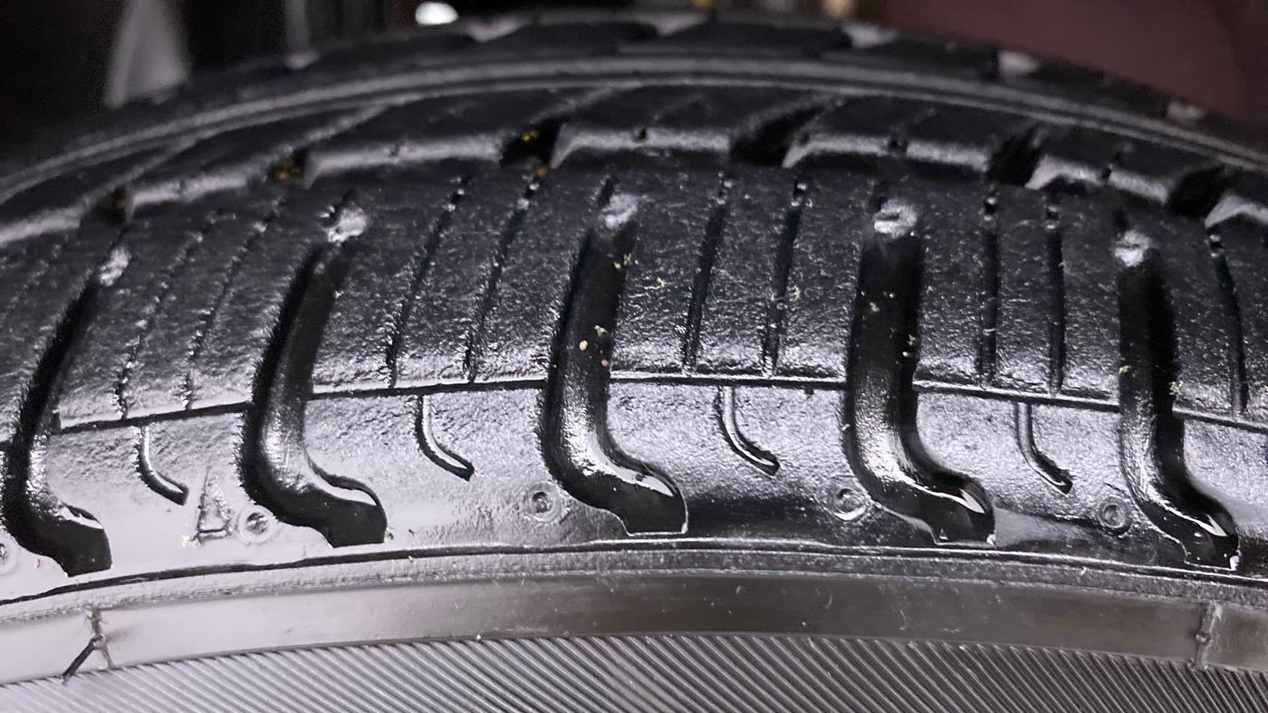 2015 Tata Nano TWIST XTA, Petrol, Automatic, 12,026 km, Left Front Tyre Tread