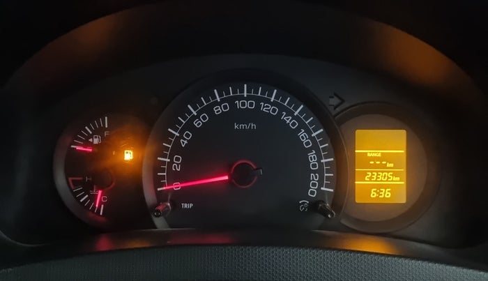 2015 Maruti Swift LXI (O), Petrol, Manual, 23,287 km, Odometer Image