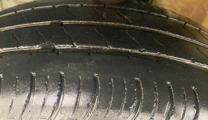 2023 Maruti New Wagon-R VXI CNG 1.0, CNG, Manual, 34,360 km, Left Front Tyre Tread