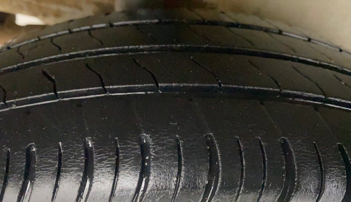 2023 Maruti New Wagon-R VXI CNG 1.0, CNG, Manual, 34,360 km, Right Rear Tyre Tread