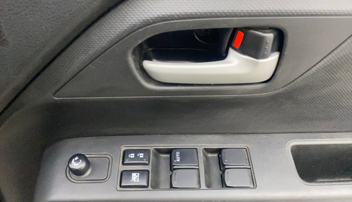 2023 Maruti New Wagon-R VXI CNG 1.0, CNG, Manual, 34,360 km, Driver Side Door Panels Control