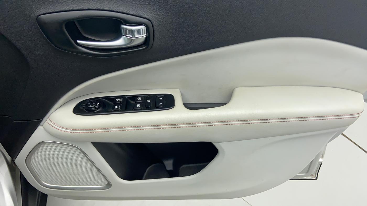 2018 Jeep Compass 2.0 LIMITED, Diesel, Manual, 20,574 km, Driver Side Door Panels Controls
