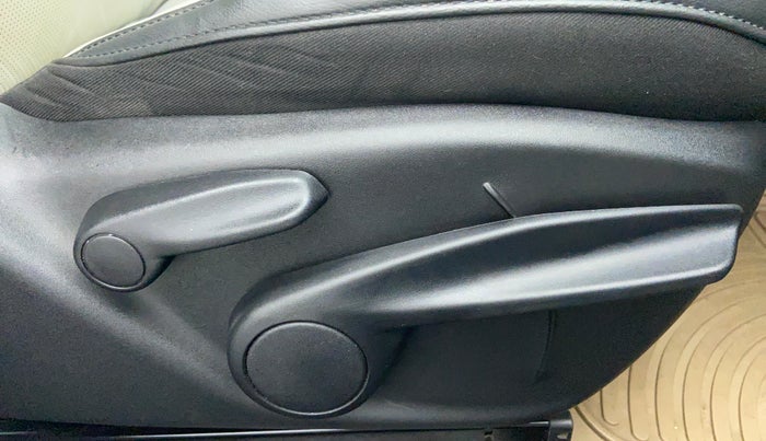 2018 Jeep Compass 2.0 LIMITED, Diesel, Manual, 20,574 km, Driver Side Adjustment Panel