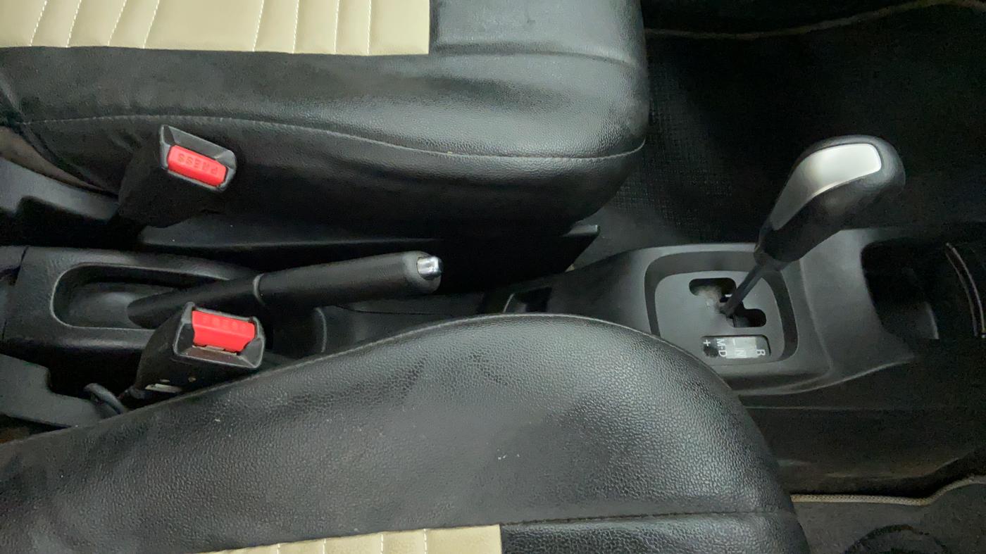 2016 Maruti Wagon R 1.0 VXI AMT, Petrol, Automatic, 42,079 km, Gear Lever