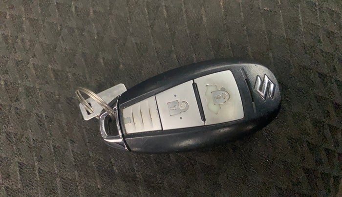 2015 Maruti S Cross ZETA 1.6, Diesel, Manual, 1,00,554 km, Key Close Up