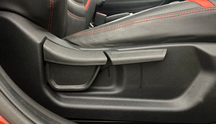 2021 Hyundai NEW I20 N LINE N8 1.0 TURBO GDI DCT DUAL TONE, Petrol, Automatic, 8,432 km, Driver Side Adjustment Panel