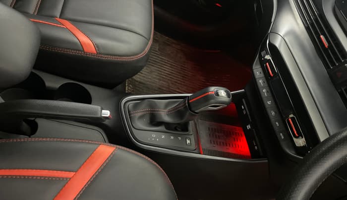 2021 Hyundai NEW I20 N LINE N8 1.0 TURBO GDI DCT DUAL TONE, Petrol, Automatic, 8,432 km, Gear Lever