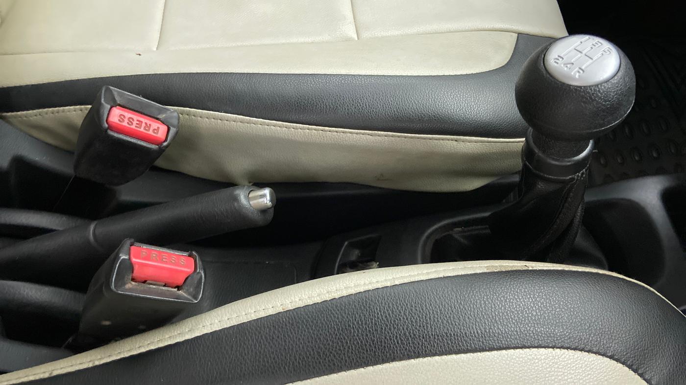 2014 Maruti Wagon R 1.0 VXI, Petrol, Manual, 33,342 km, Gear Lever