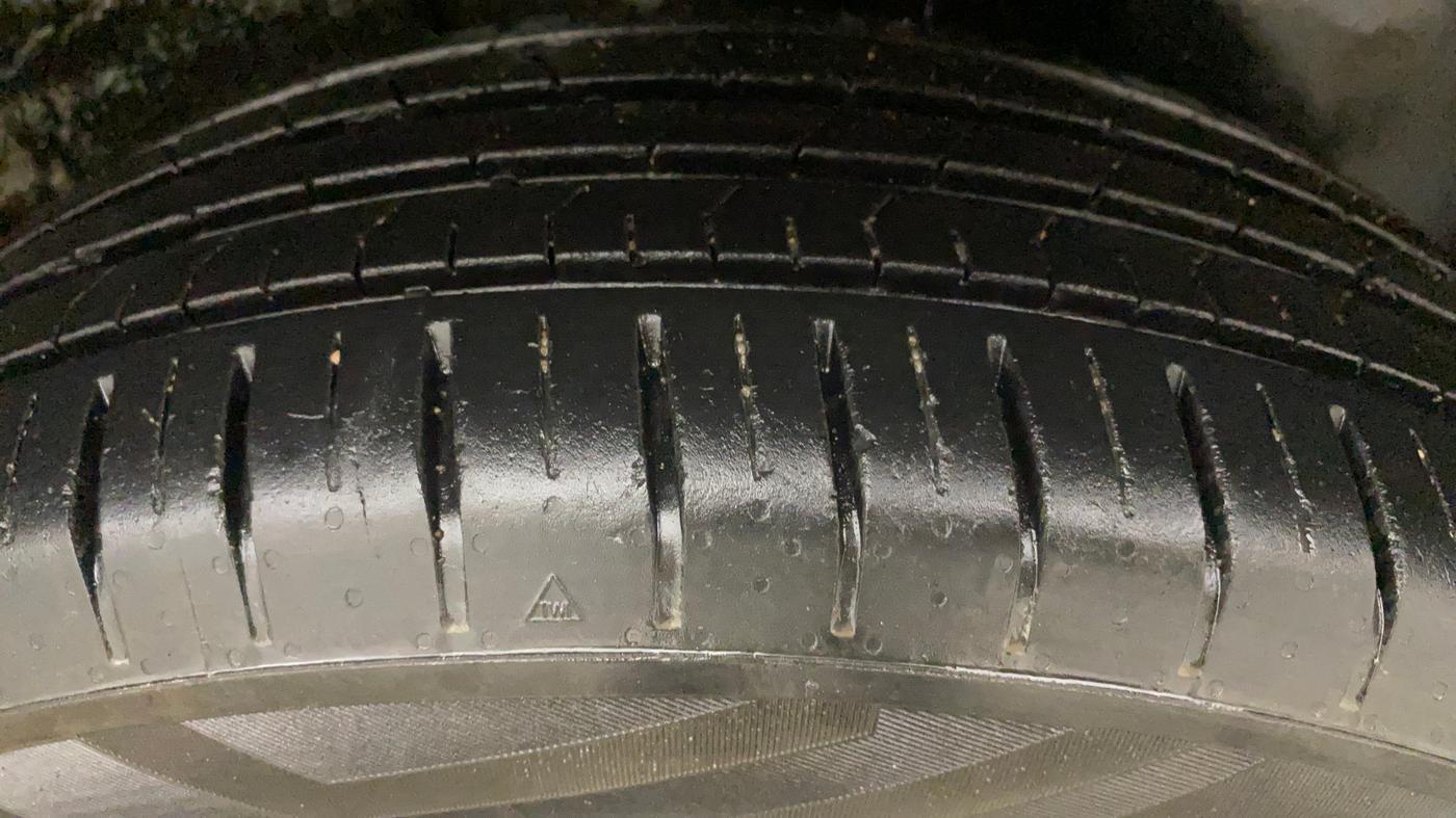 2024 Tata PUNCH ACCOMPLISHED DAZZLE PACK AMT, Petrol, Automatic, 17,827 km, Left Rear Tyre Tread
