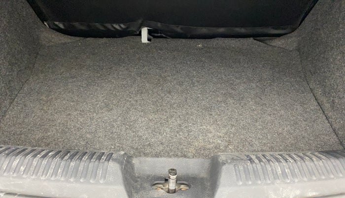 2018 Volkswagen Polo COMFORTLINE 1.0L MPI, Petrol, Manual, 8,325 km, Boot Inside