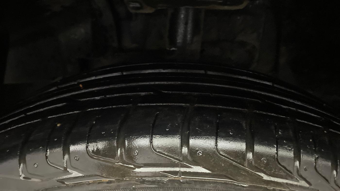 2019 Tata NEXON XZA PLUS PETROL, Petrol, Automatic, 83,425 km, Left Front Tyre Tread