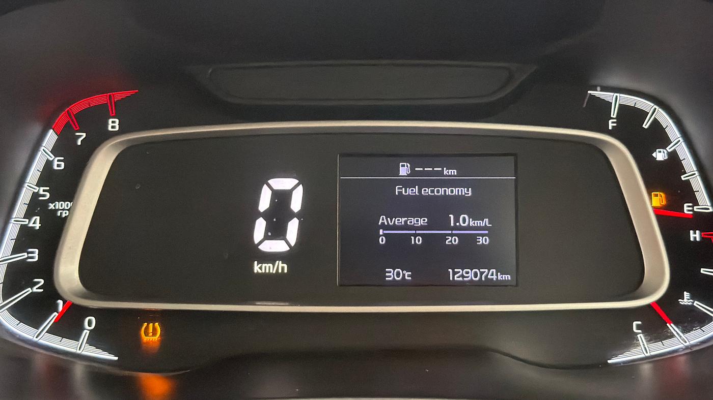 2022 KIA SONET HTK PLUS 1.2, Petrol, Manual, 1,29,073 km, Odometer Image