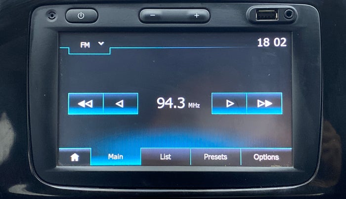 2018 Renault Kwid 1.0 RXT, Petrol, Manual, 37,202 km, Infotainment System