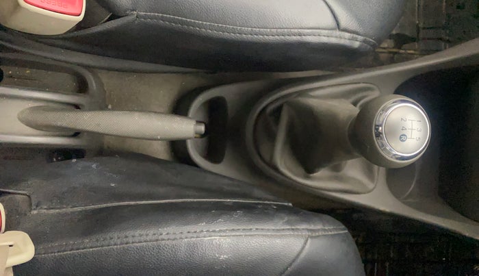 2013 Toyota Etios Liva G, Petrol, Manual, 17,283 km, Gear Lever