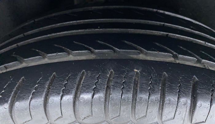 2018 Ford Ecosport 1.5 TITANIUM TI VCT, Petrol, Manual, 30,993 km, Right Rear Tyre Tread