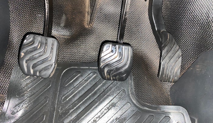 2021 Nissan MAGNITE XL, Petrol, Manual, 64,448 km, Pedals