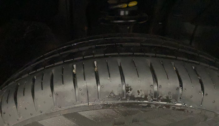 2021 Nissan MAGNITE XL, Petrol, Manual, 64,448 km, Right Front Tyre Tread