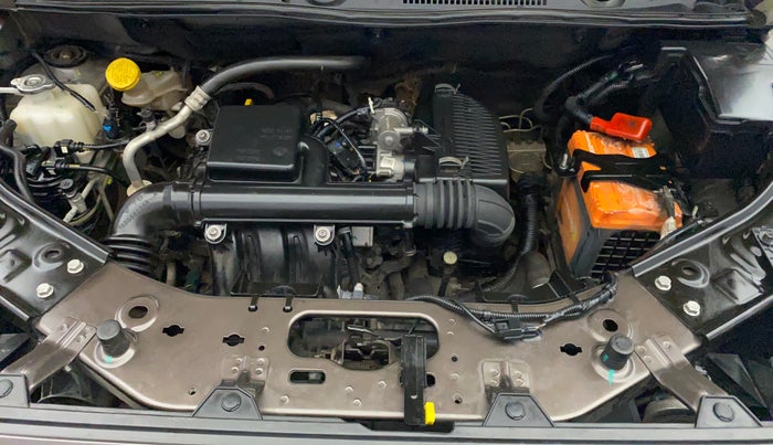 2021 Nissan MAGNITE XL, Petrol, Manual, 64,448 km, Engine View