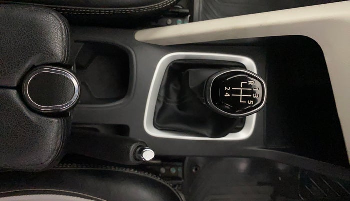 2021 Nissan MAGNITE XL, Petrol, Manual, 64,448 km, Gear Lever