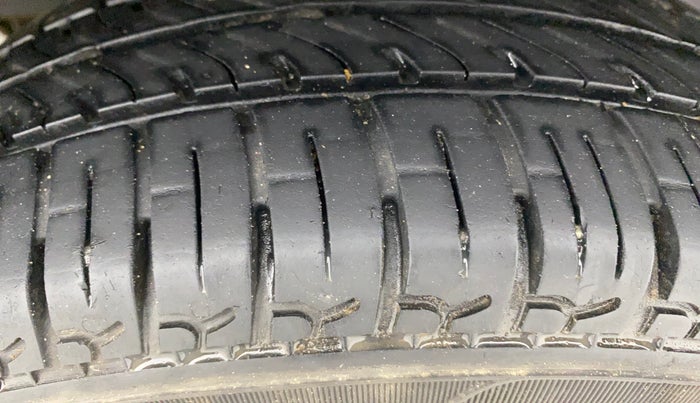 2014 Tata Nano TWIST XT, Petrol, Manual, 66,704 km, Left Rear Tyre Tread