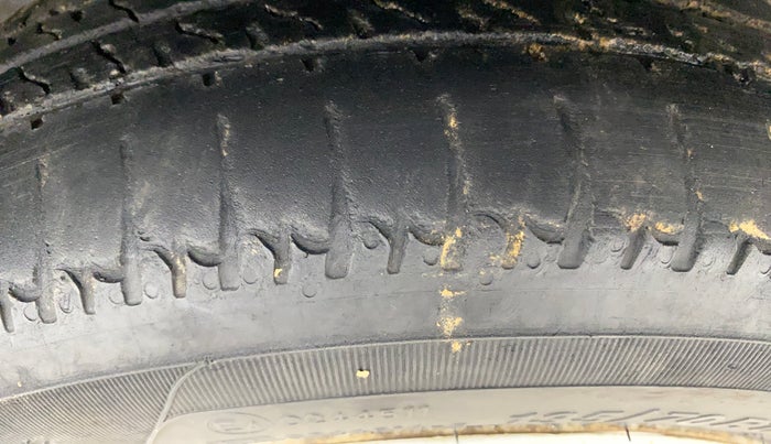 2014 Tata Nano TWIST XT, Petrol, Manual, 66,704 km, Right Front Tyre Tread