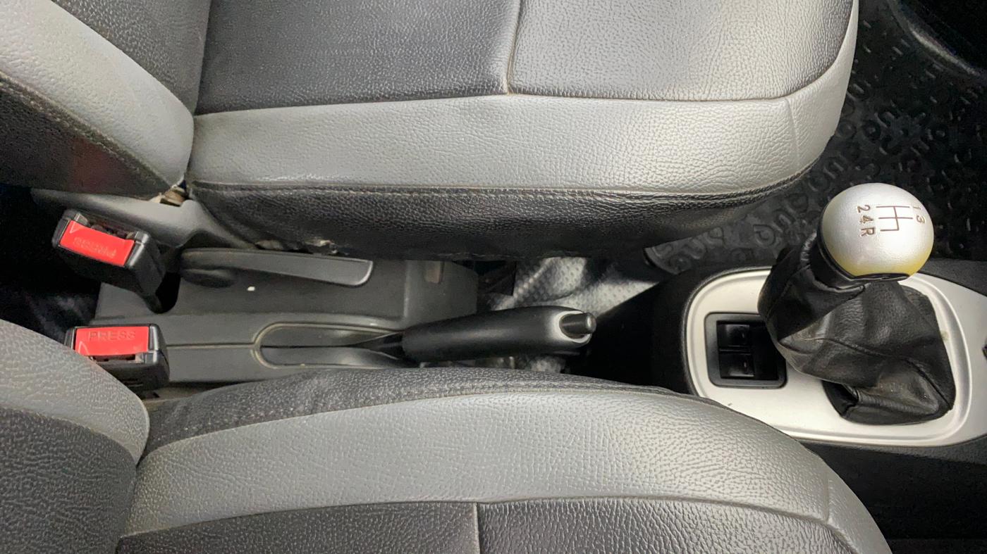 2014 Tata Nano TWIST XT, Petrol, Manual, 67,305 km, Gear Lever