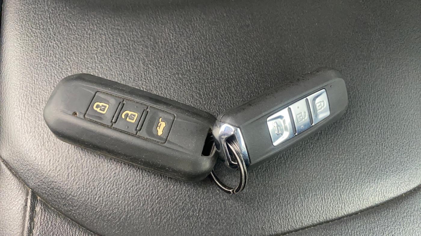 2019 MG HECTOR SHARP 2.0 DIESEL, Diesel, Manual, 74,639 km, Key Close Up