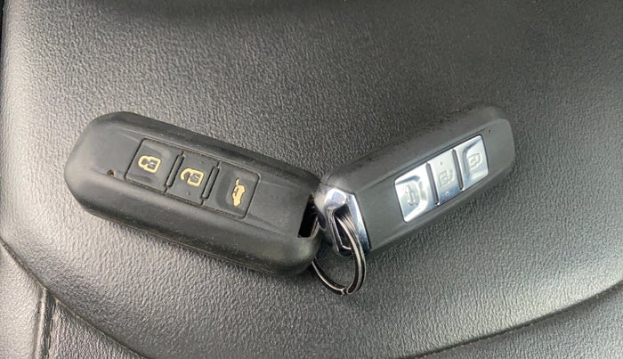 2019 MG HECTOR SHARP 2.0 DIESEL, Diesel, Manual, 74,567 km, Key Close Up