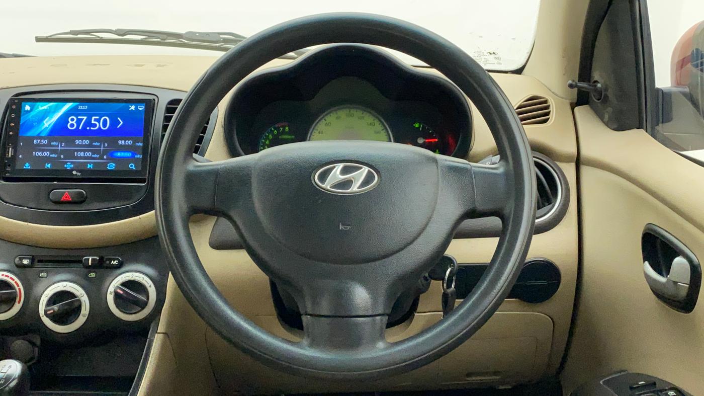 2010 Hyundai i10 SPORTZ 1.2, Petrol, Manual, 1,04,414 km, Steering Wheel Close Up